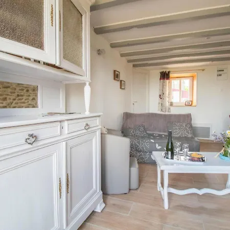 Virlet, 2 Pieces, 3 Personnes - Fr-1-630-270 Vakantiehuis